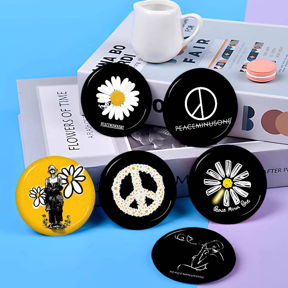 Peat Pellet Tray - P-P-Peaceminusones LOGO 58mm Dieren Grappige Broches